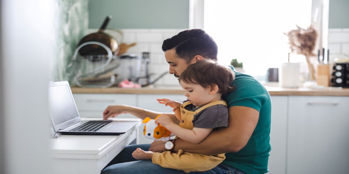 father-son-laptop