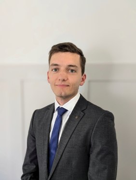 Professional photo of Scott Reynold